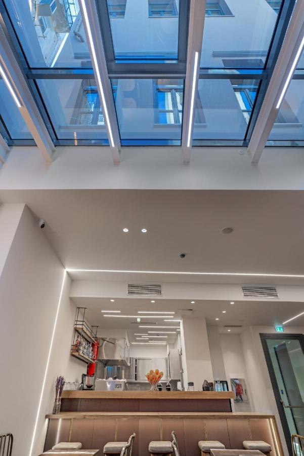 Hellenic Vibes Smart Hotel أثينا المظهر الخارجي الصورة Ceiling of the main hall